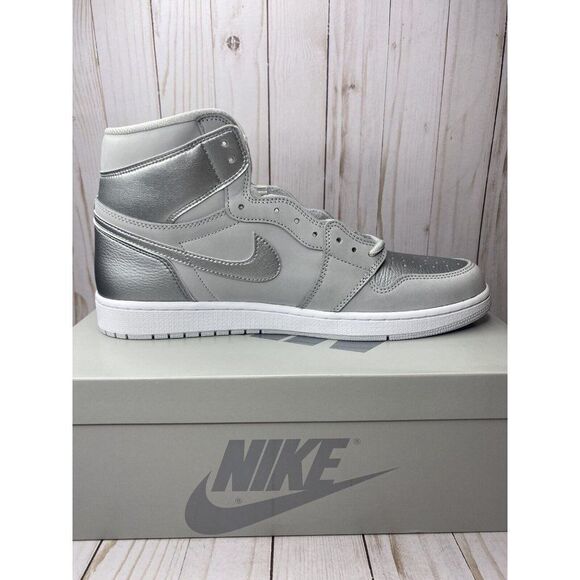 Nike Air Jordan 1 Retro High OG CO .JP Tokyo Mens Size 9 Grey Silver DC1788-029 - Picture 5 of 10